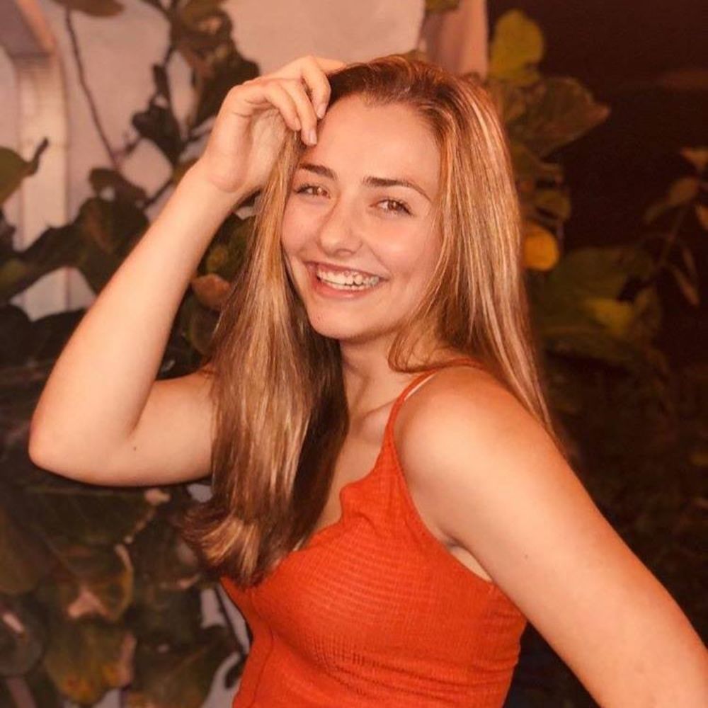 Meet your Posher, Claire